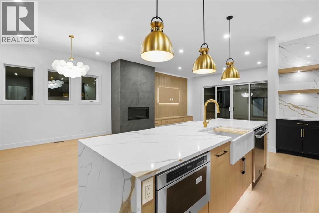 630 27 Avenue NE - 17