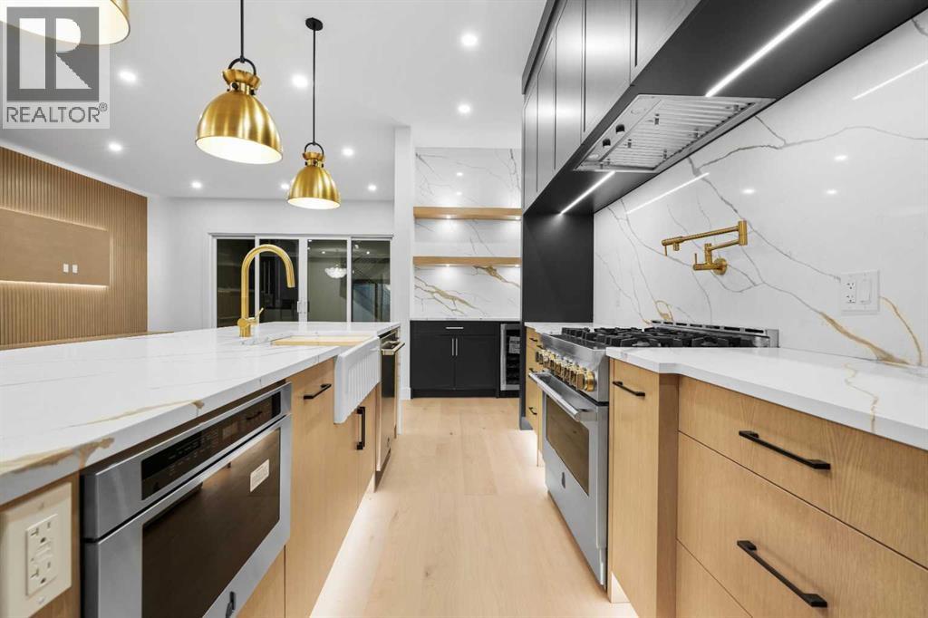 630 27 Avenue NE - 18