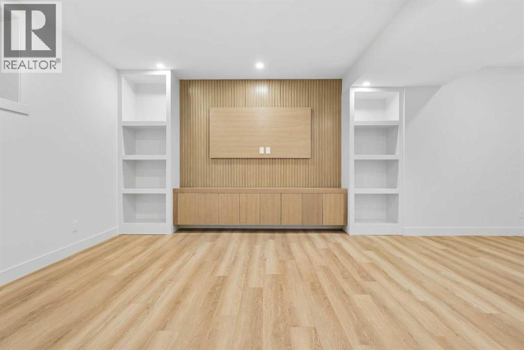 630 27 Avenue NE - 30