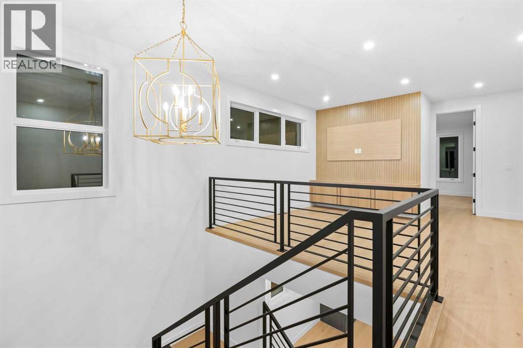 630 27 Avenue NE - 21