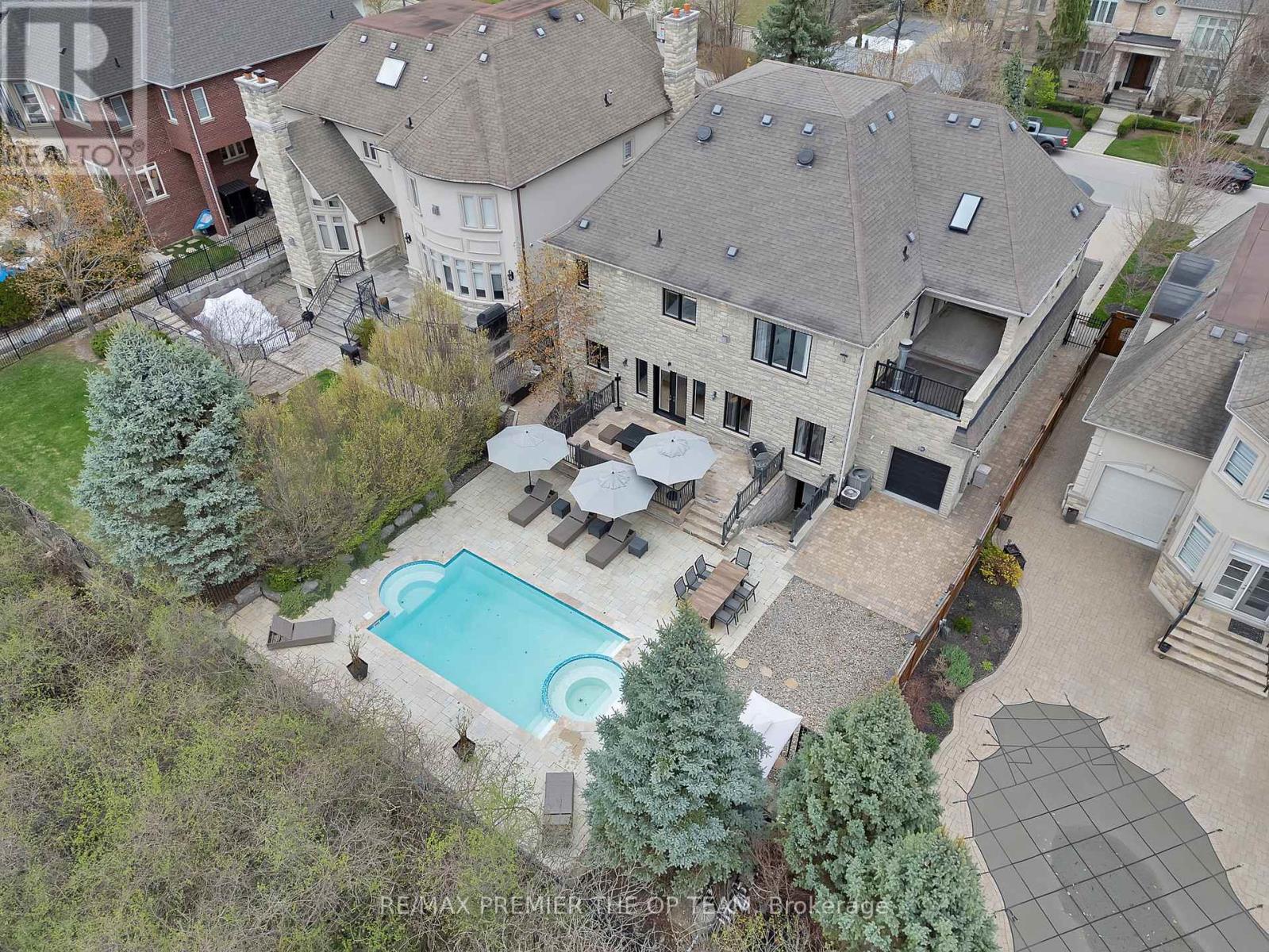 62 AUTUMN GROVE COURT - 6