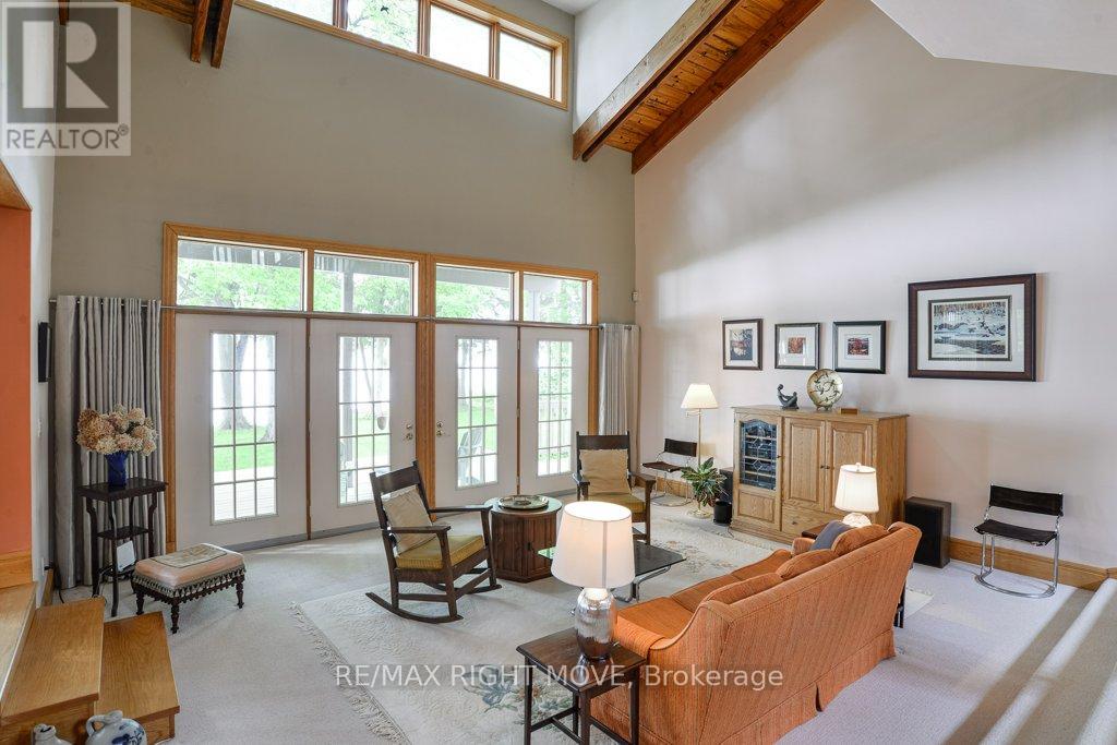 3866 GLENREST DRIVE - 13