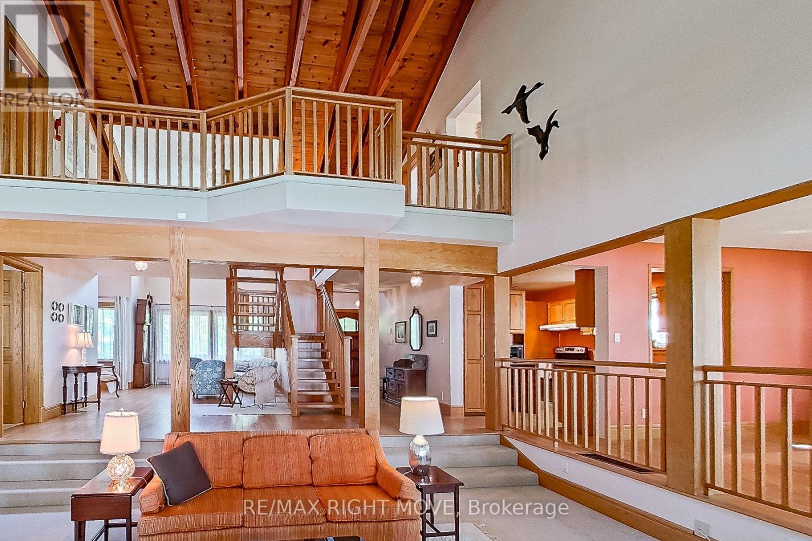 3866 GLENREST DRIVE - 16