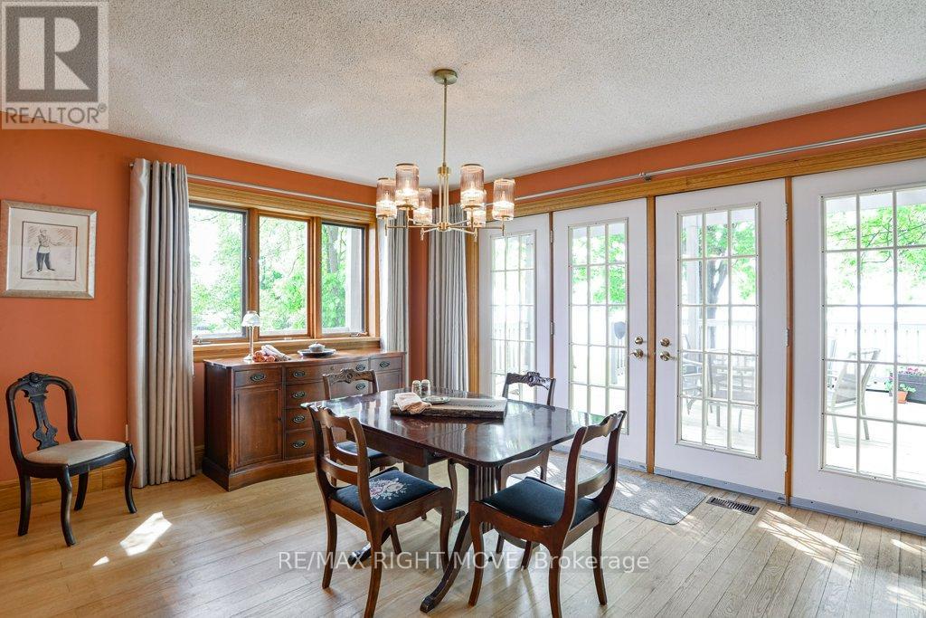 3866 GLENREST DRIVE - 19
