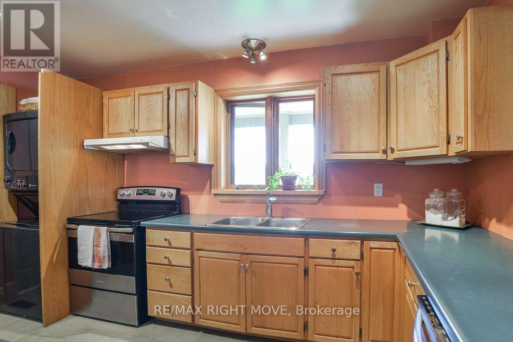 3866 GLENREST DRIVE - 21