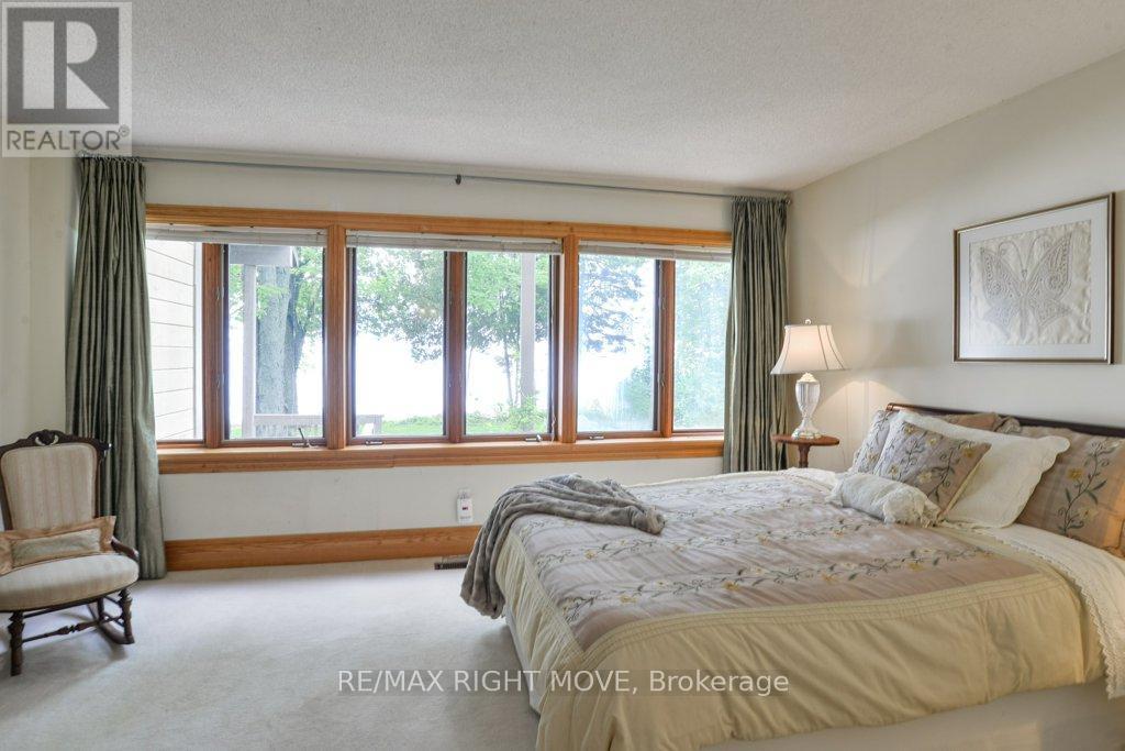 3866 GLENREST DRIVE - 24