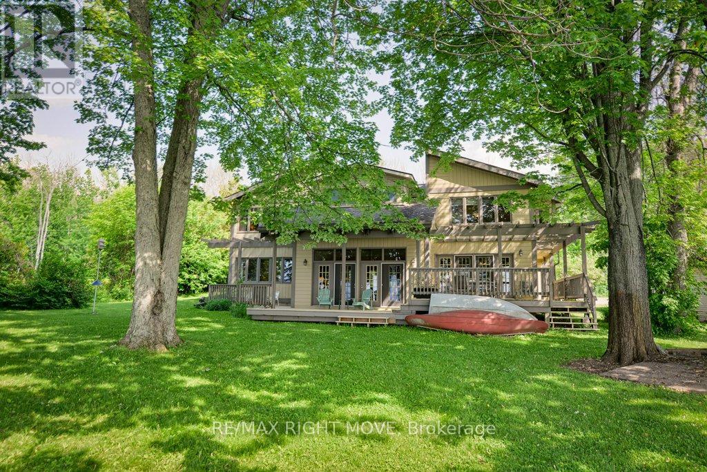 3866 GLENREST DRIVE - 35