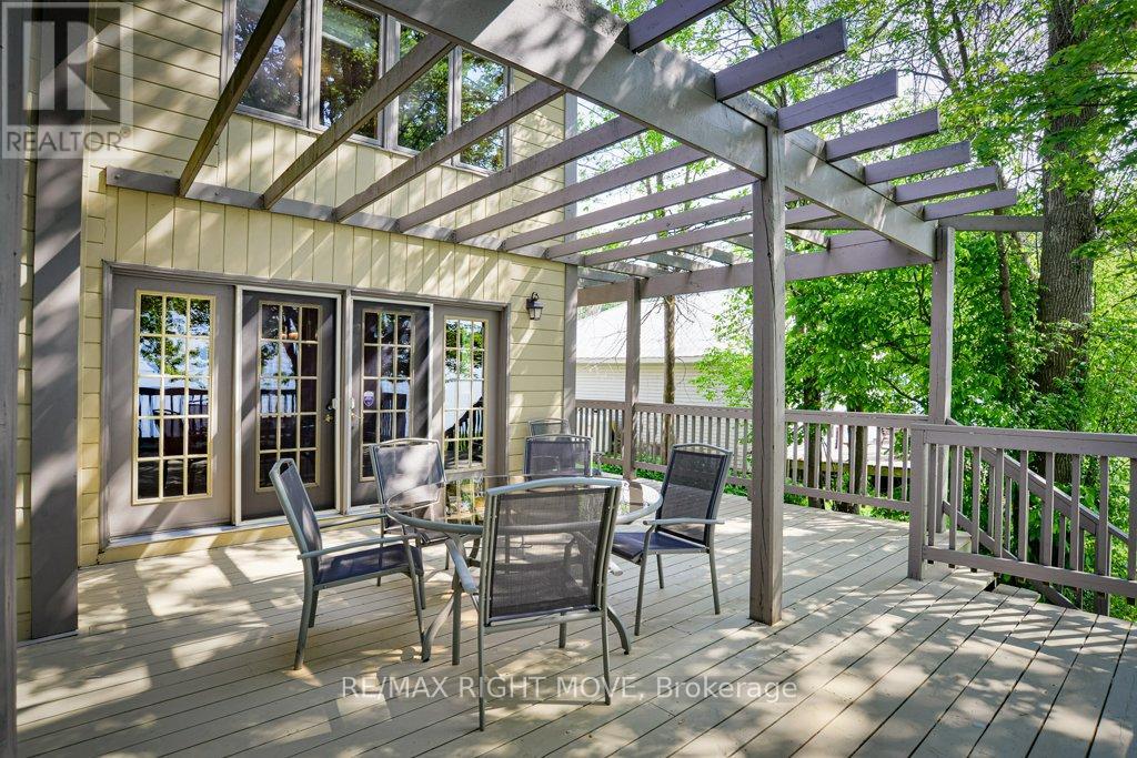 3866 GLENREST DRIVE - 38