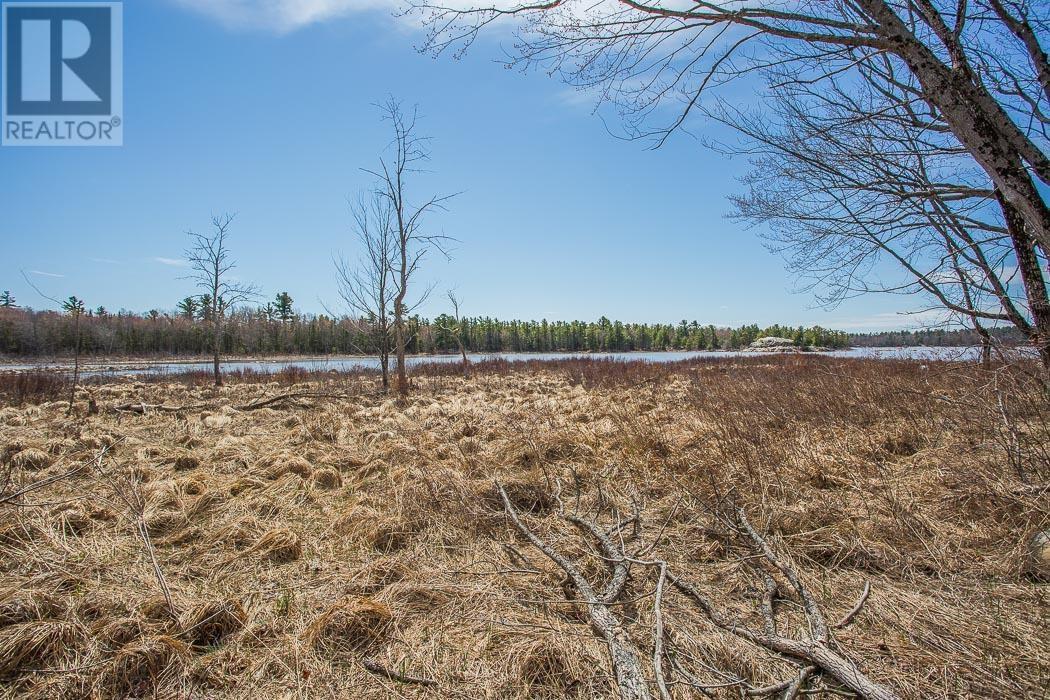 279 Finns Bay RD N, Laird Township