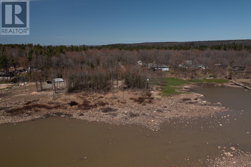 279 Finns Bay RD N, Laird Township