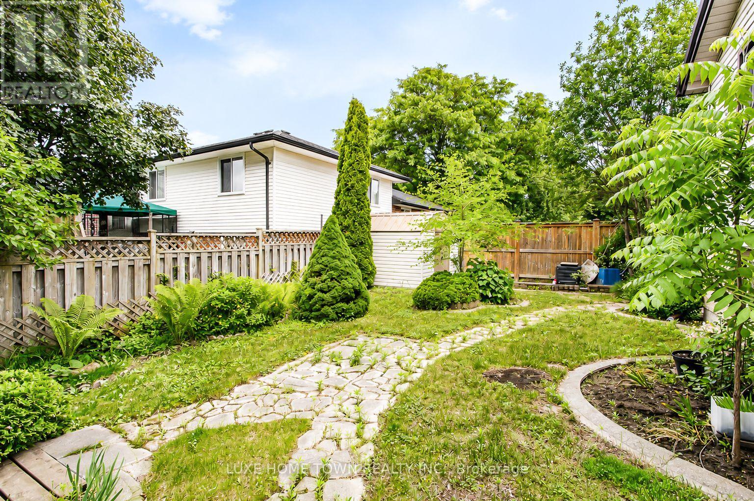 762 RAILTON AVENUE - 22