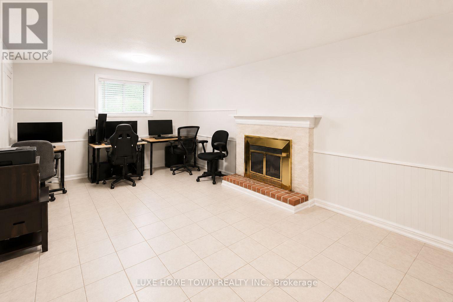 762 RAILTON AVENUE - 30