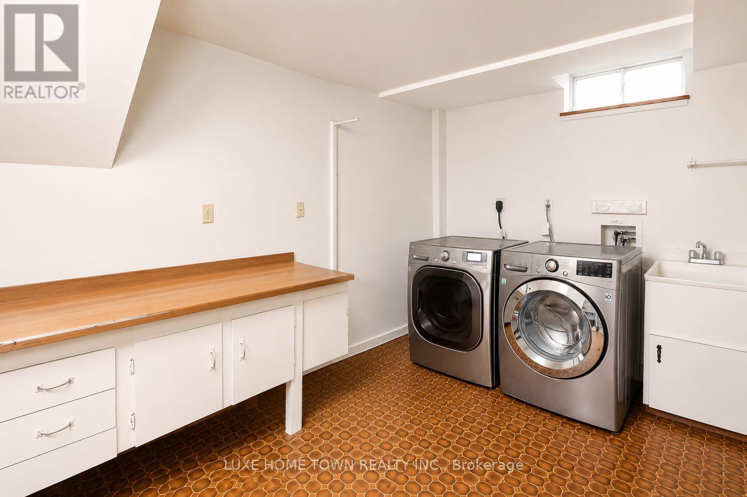 762 RAILTON AVENUE - 31