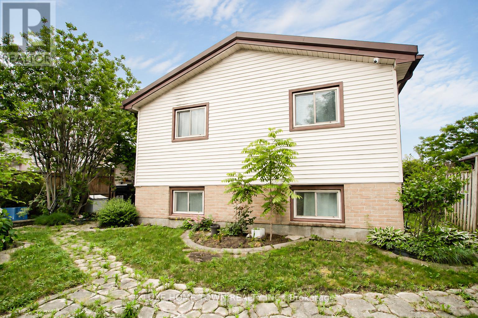 762 RAILTON AVENUE - 23