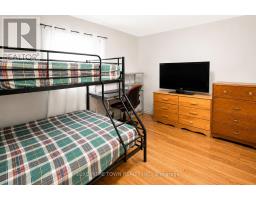 Family room - 762 Railton Avenue, London East, ON N5V4E4 Photo 12