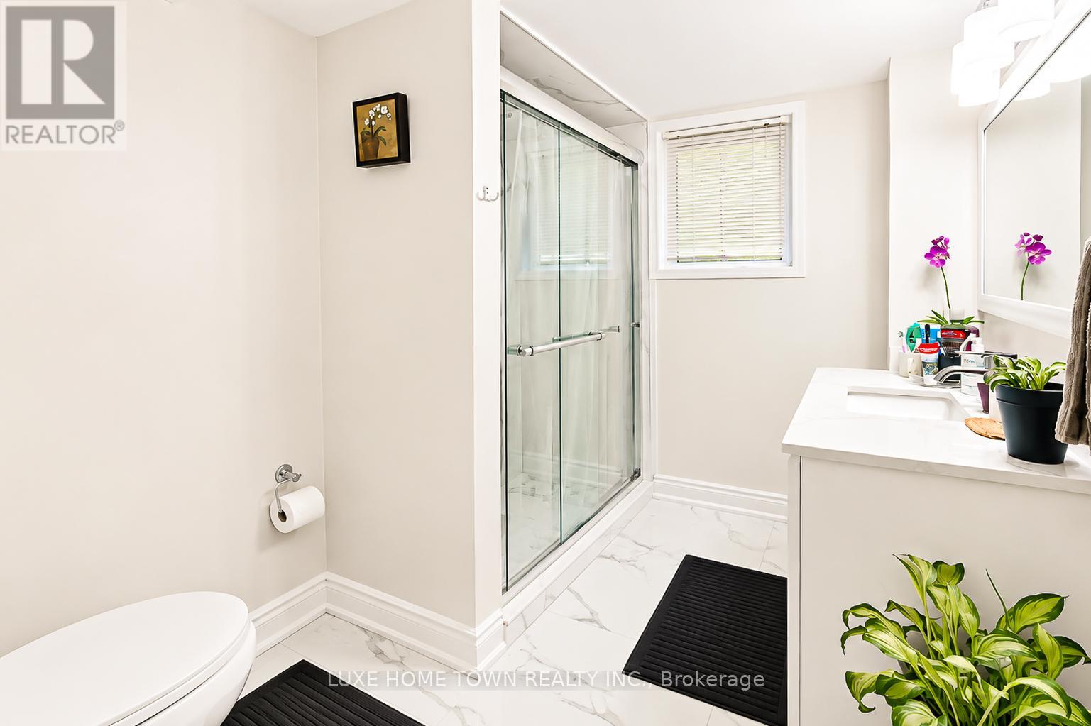 762 RAILTON AVENUE - 17