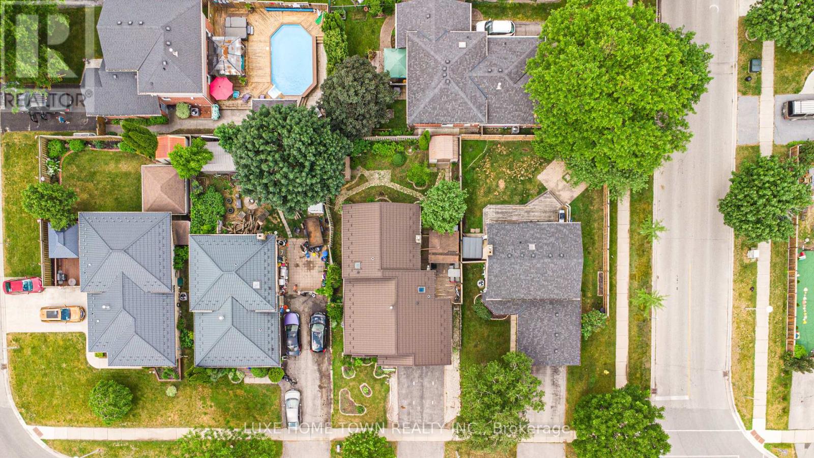 762 RAILTON AVENUE - 27