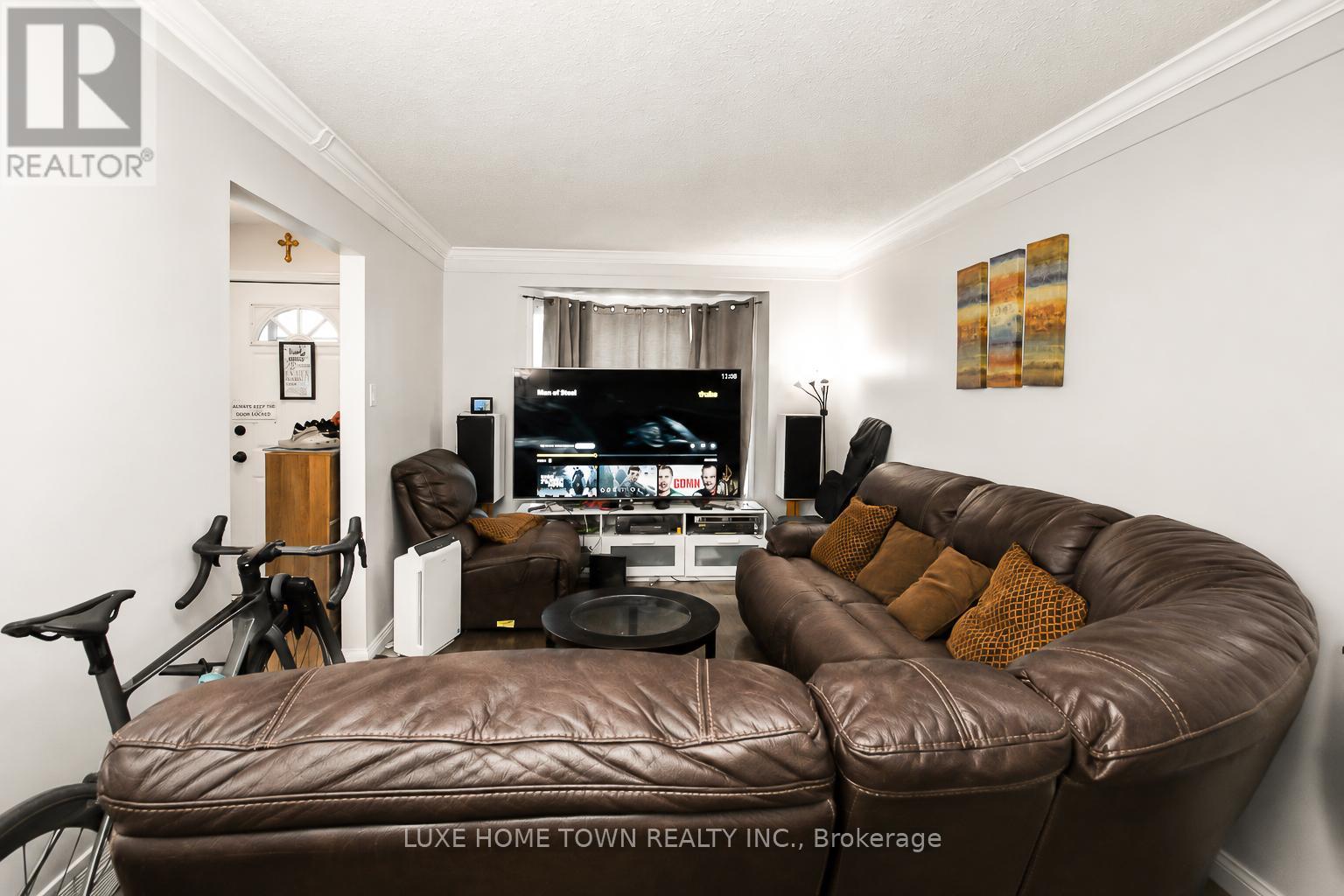 762 RAILTON AVENUE - 7