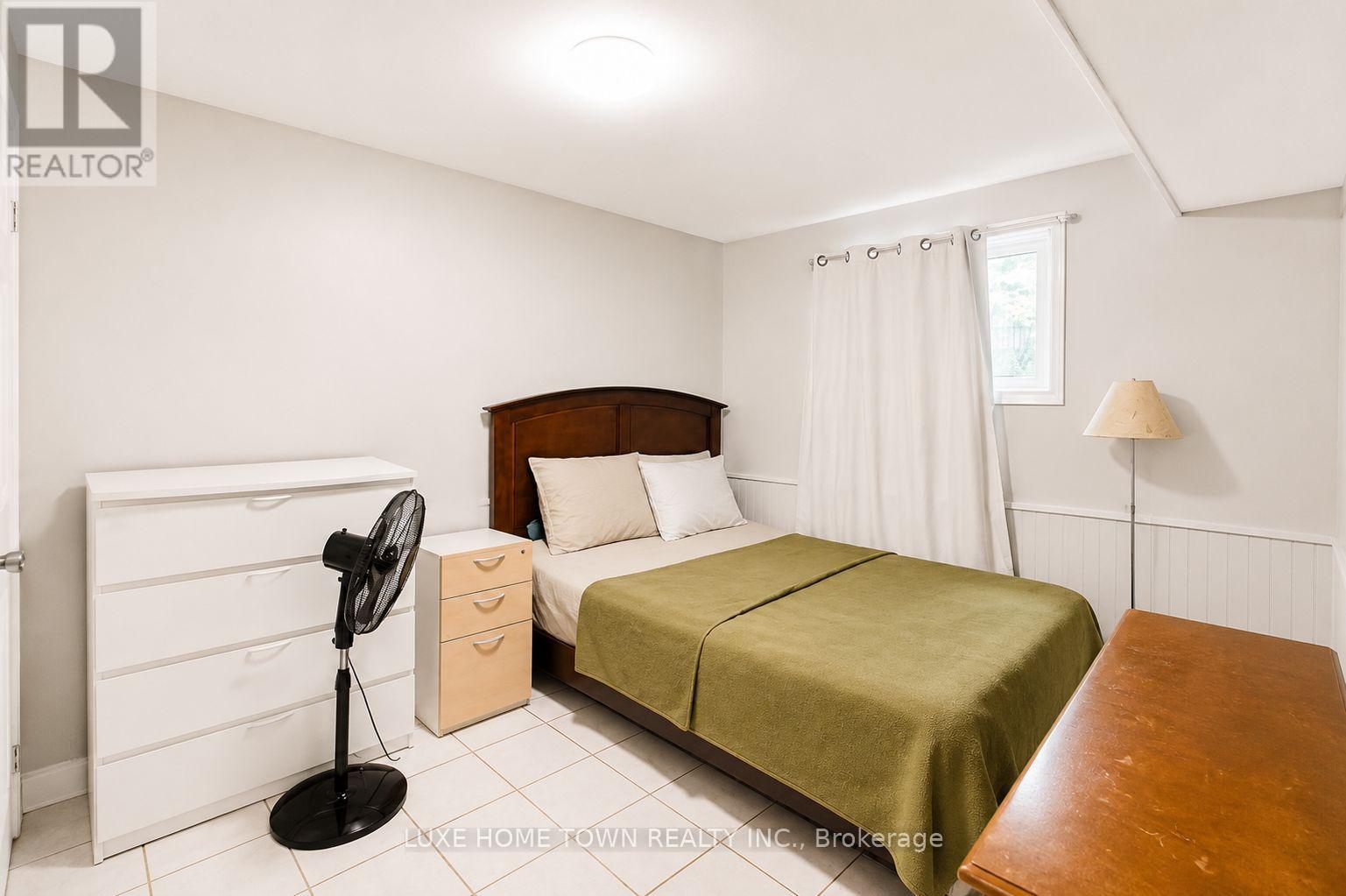 762 RAILTON AVENUE - 9