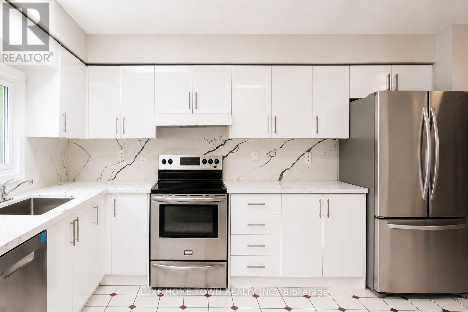 762 RAILTON AVENUE - 29