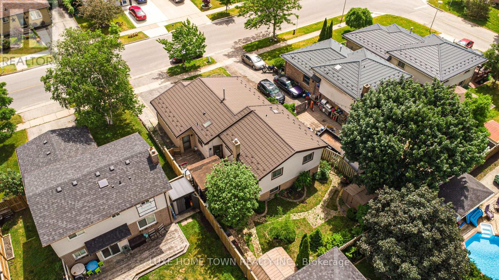 762 RAILTON AVENUE - 25
