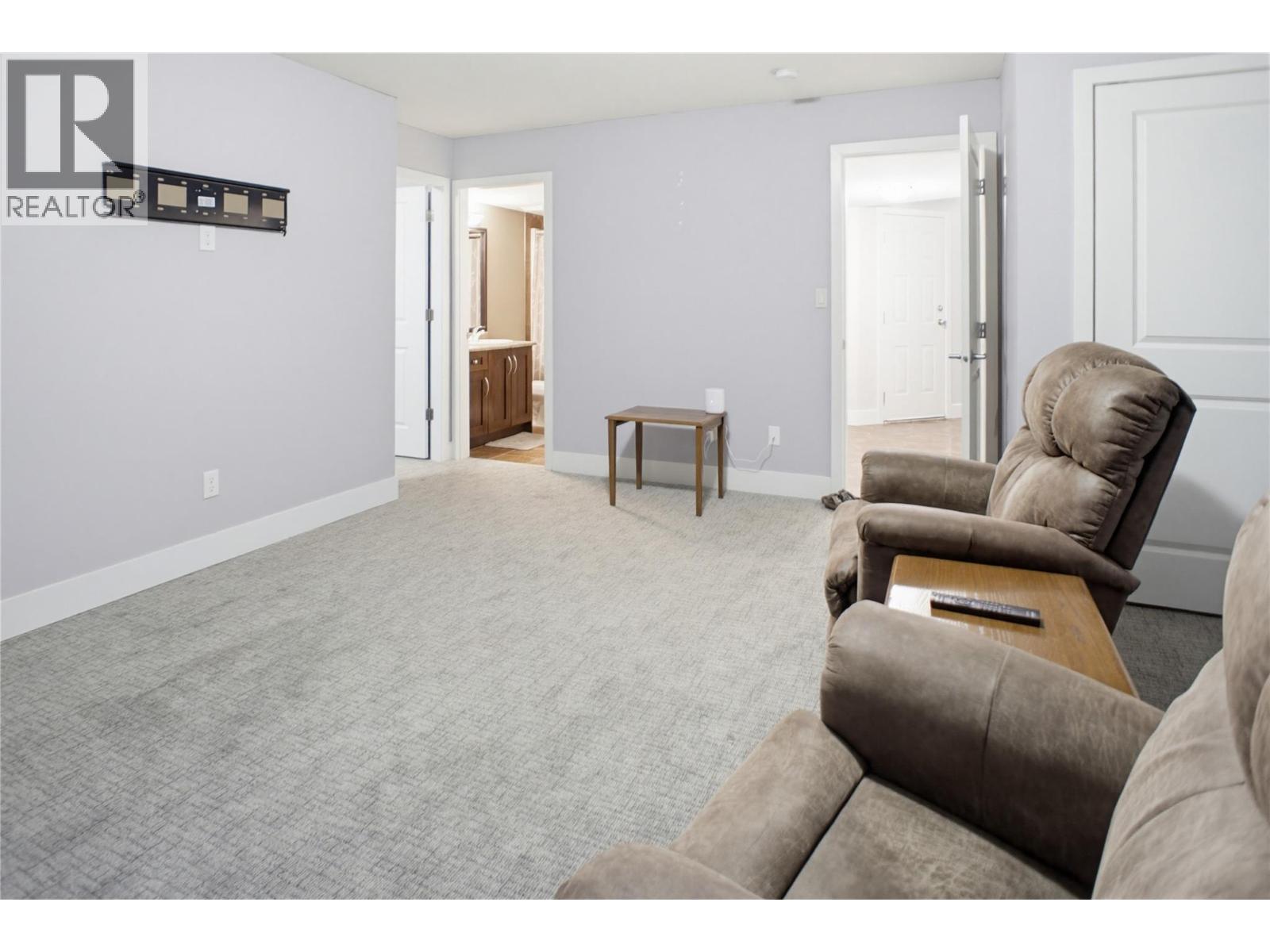 #6 2046 ROBSON Place - 18