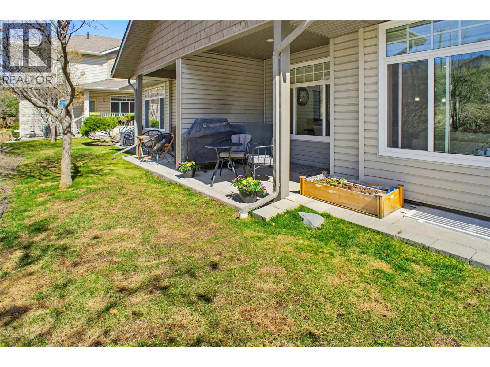 #6 2046 ROBSON Place - 26