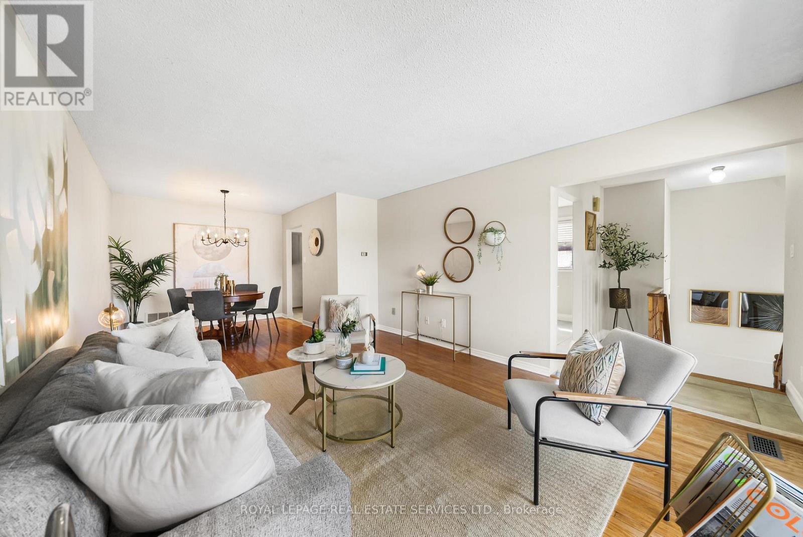 34 JOHN LINDSAY COURT - 2