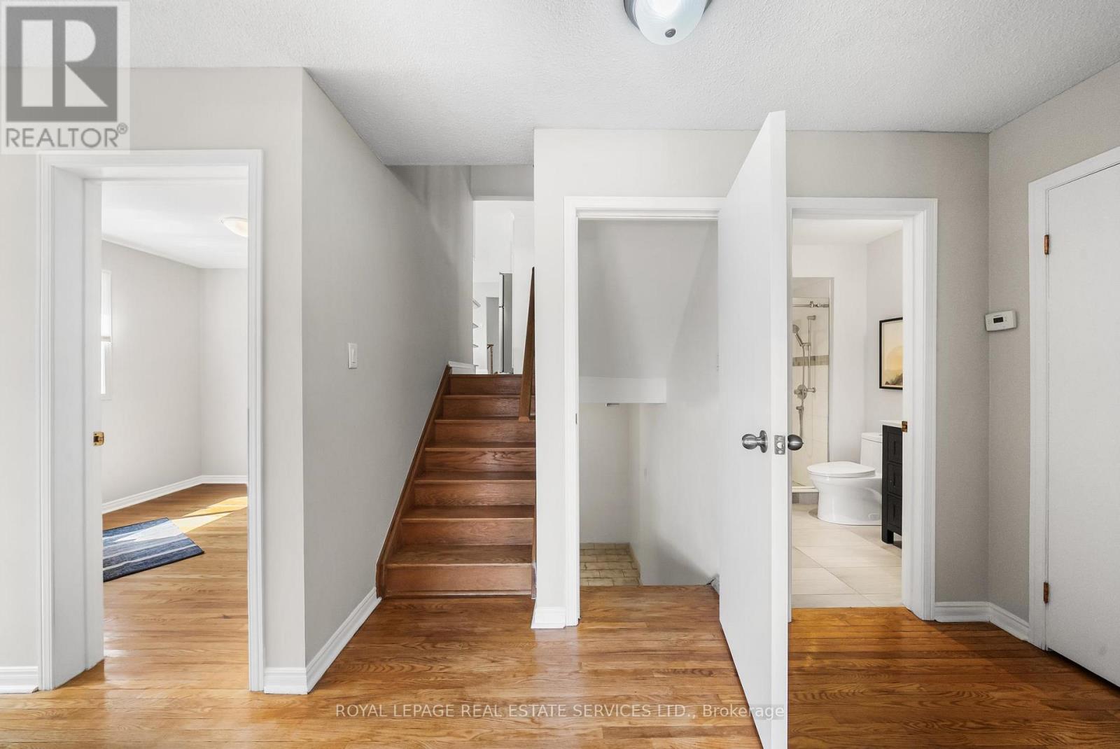 34 JOHN LINDSAY COURT - 24