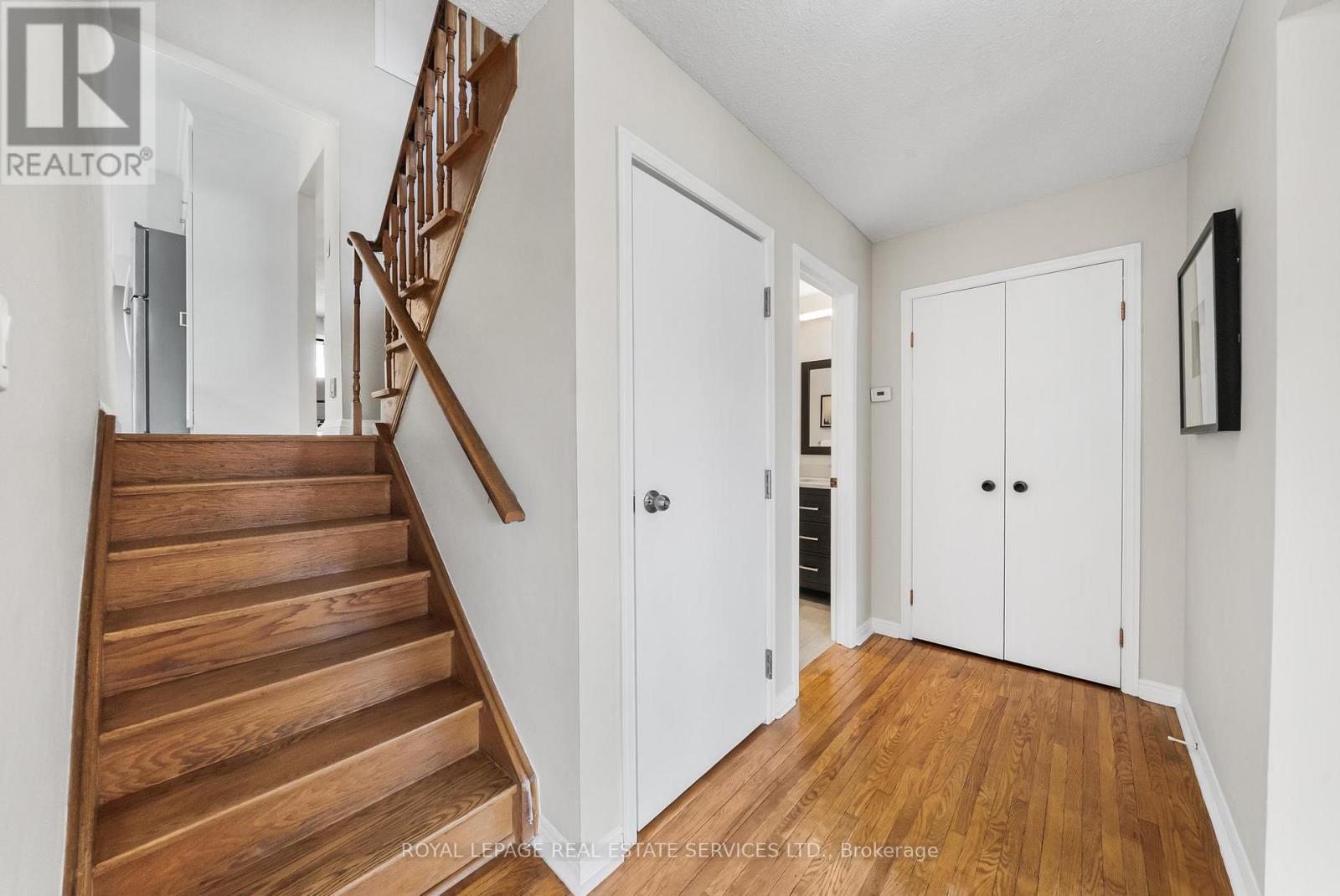 34 JOHN LINDSAY COURT - 26