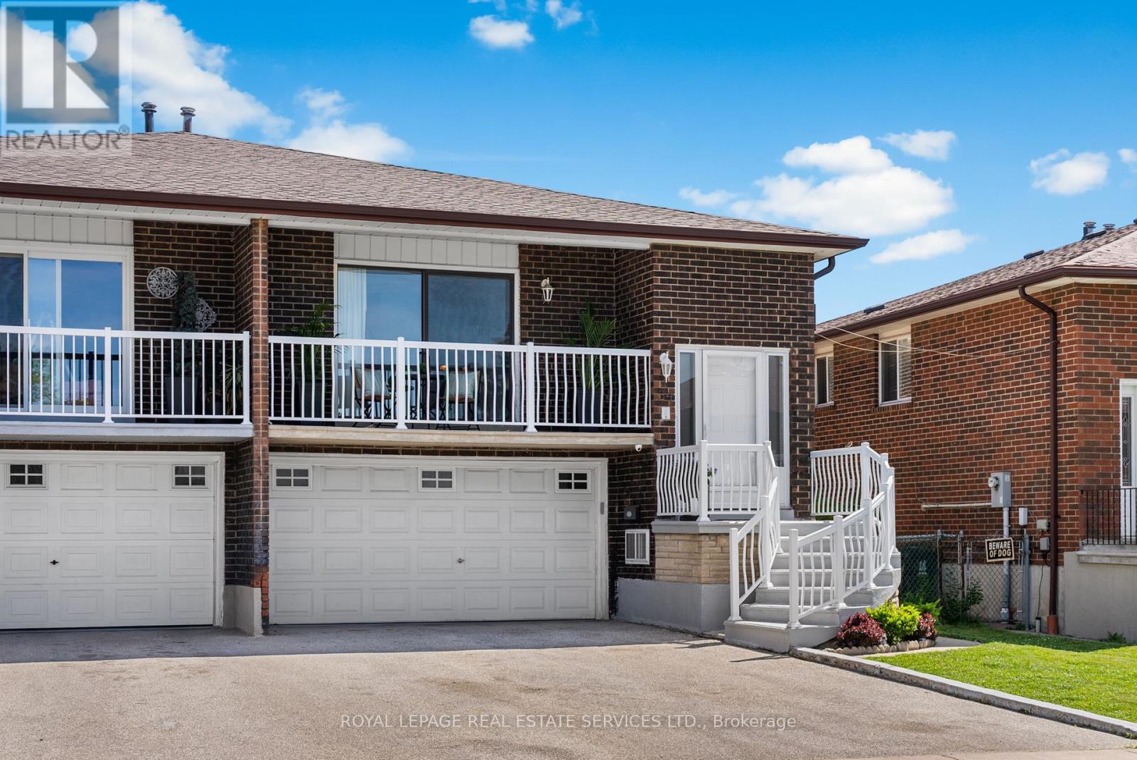 34 JOHN LINDSAY COURT - 48