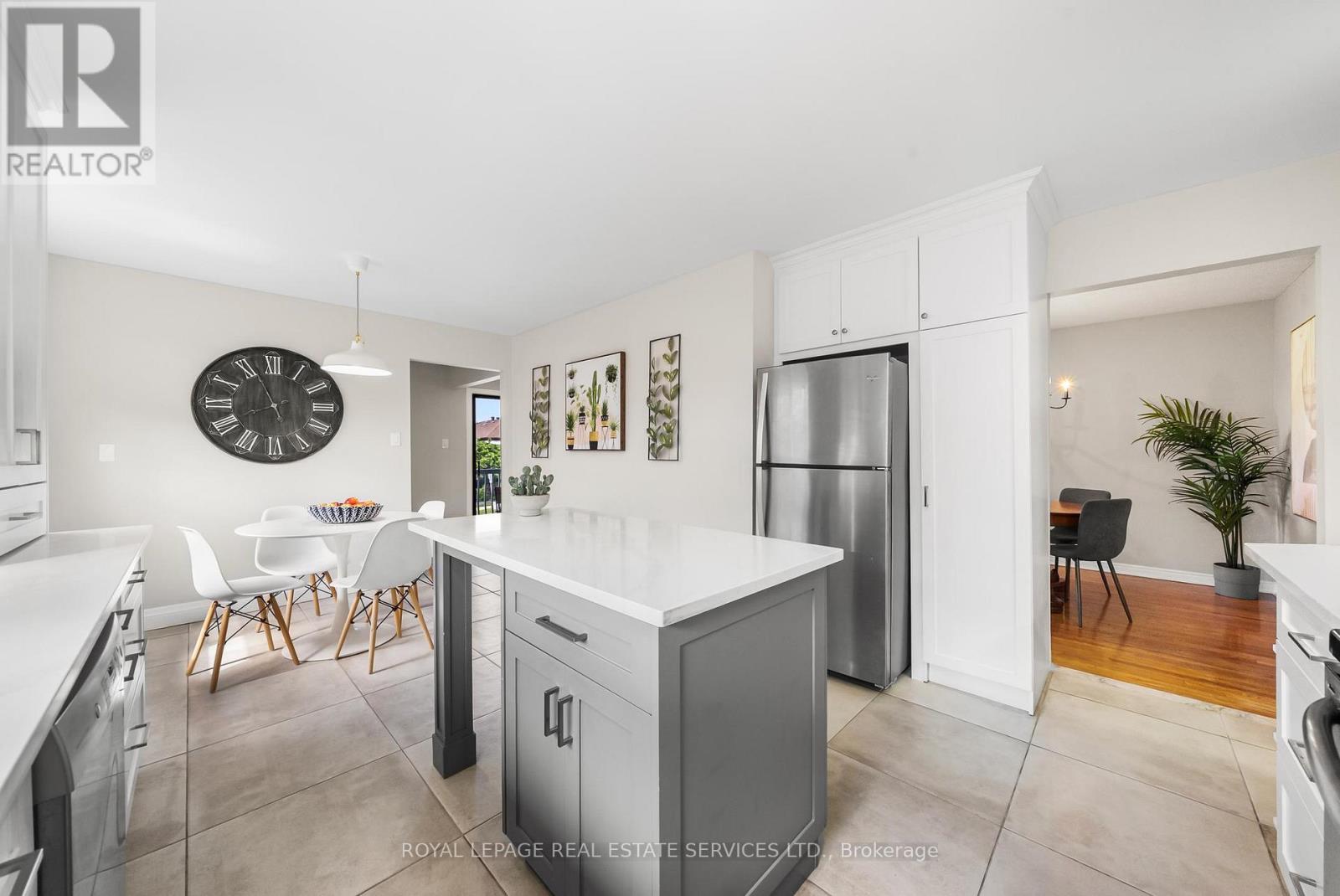 34 JOHN LINDSAY COURT - 8