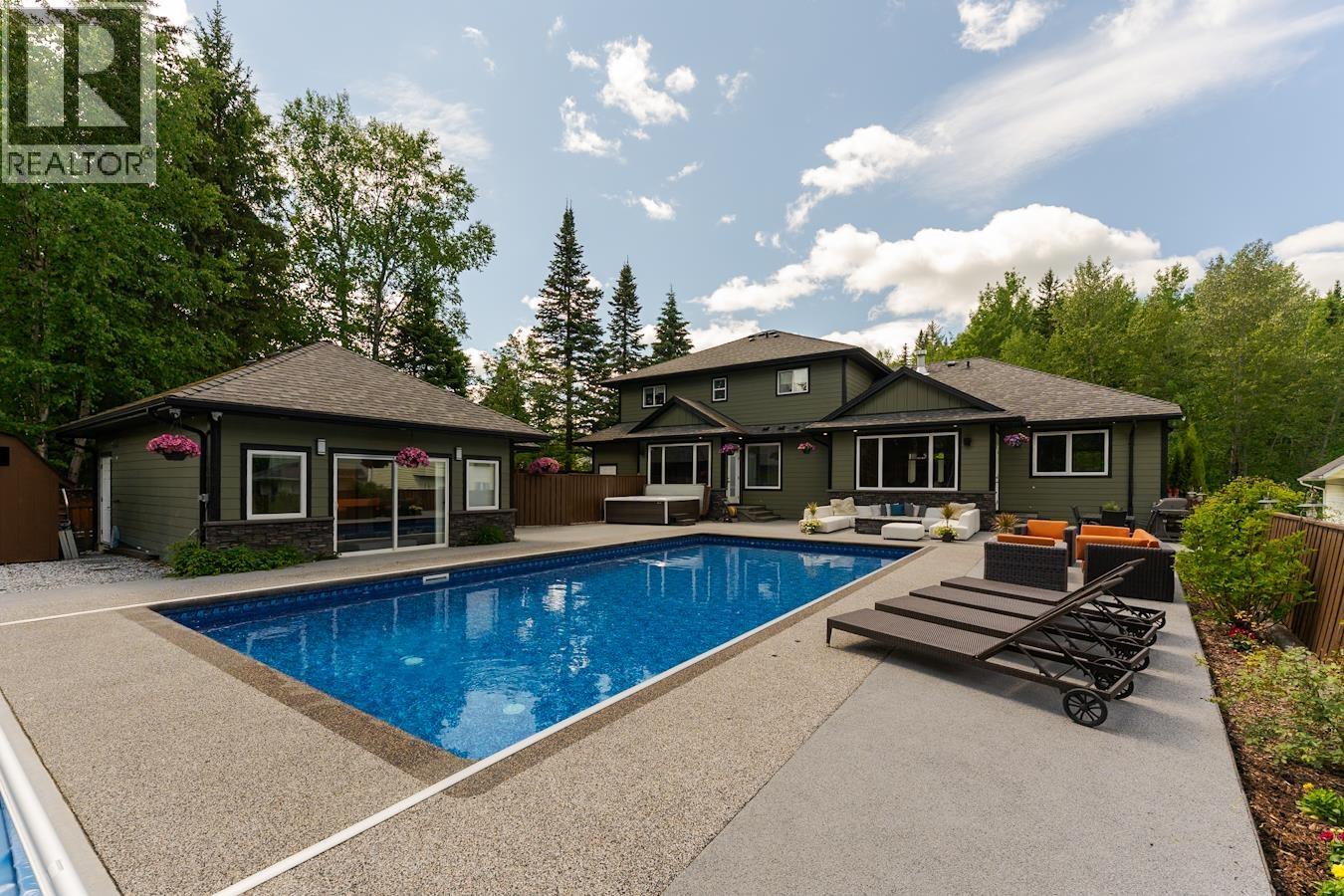 Photo 32 of 41 — 8206 ST PATRICK AVENUE · Prince George, BC