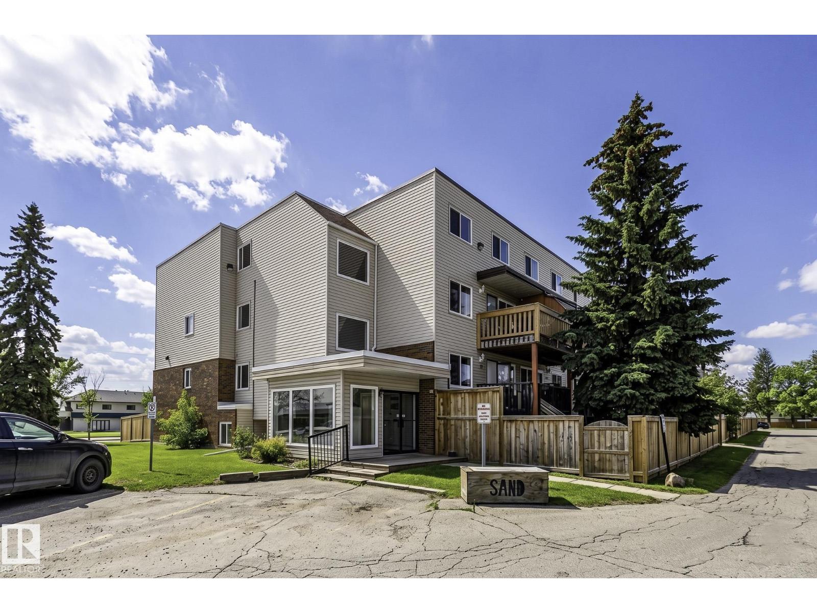 #130 95 McKenney AV - 2