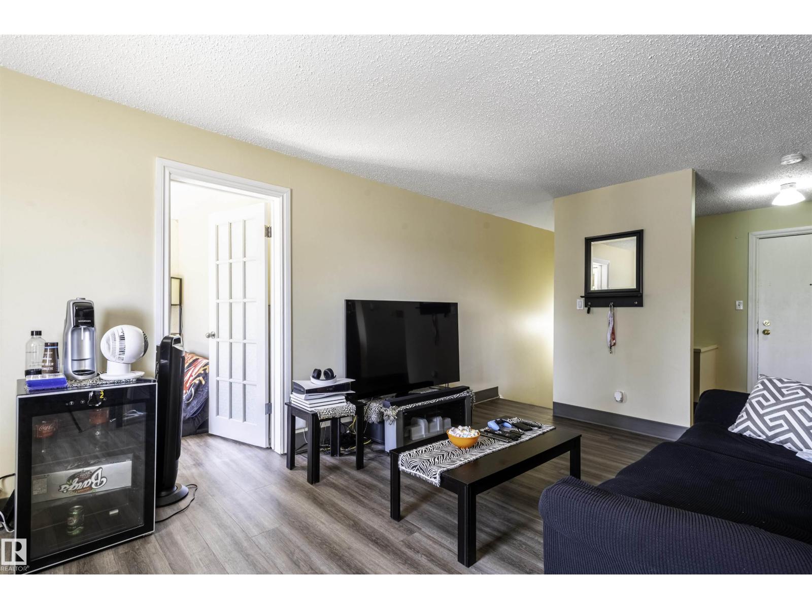 #130 95 McKenney AV - 12