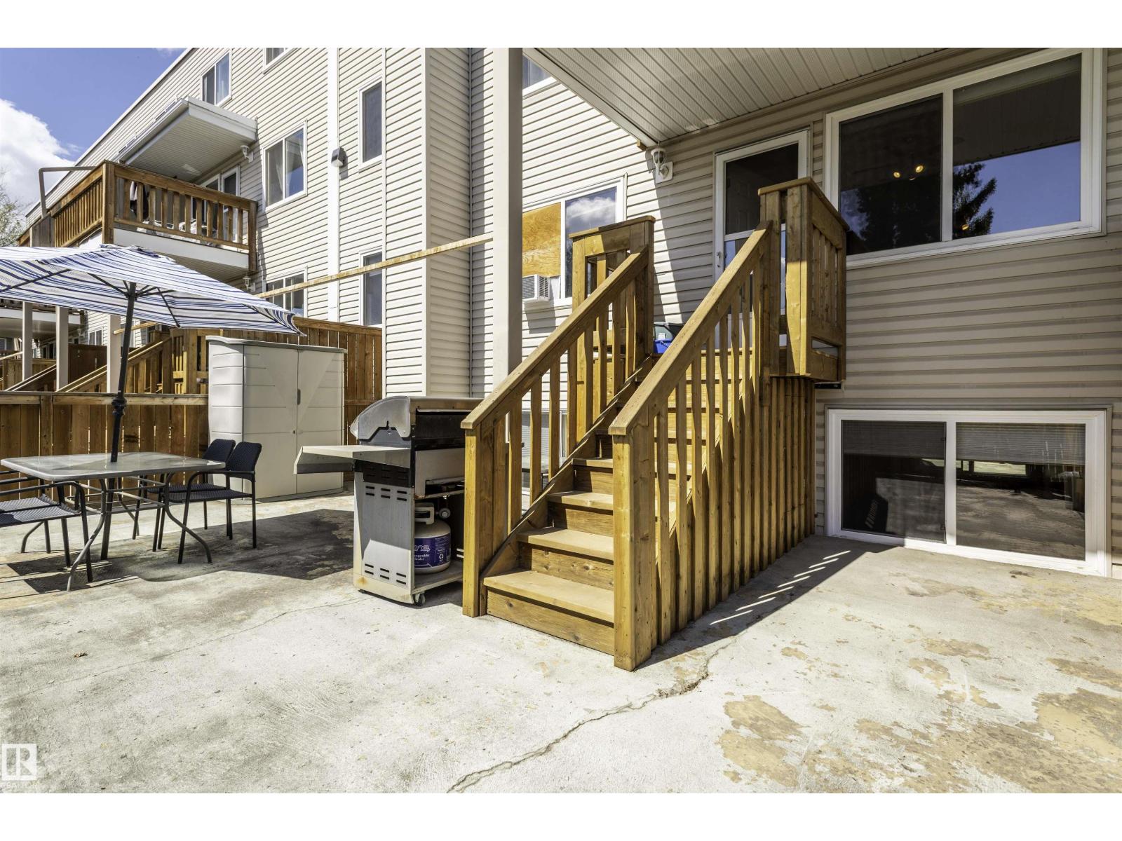 #130 95 McKenney AV - 35