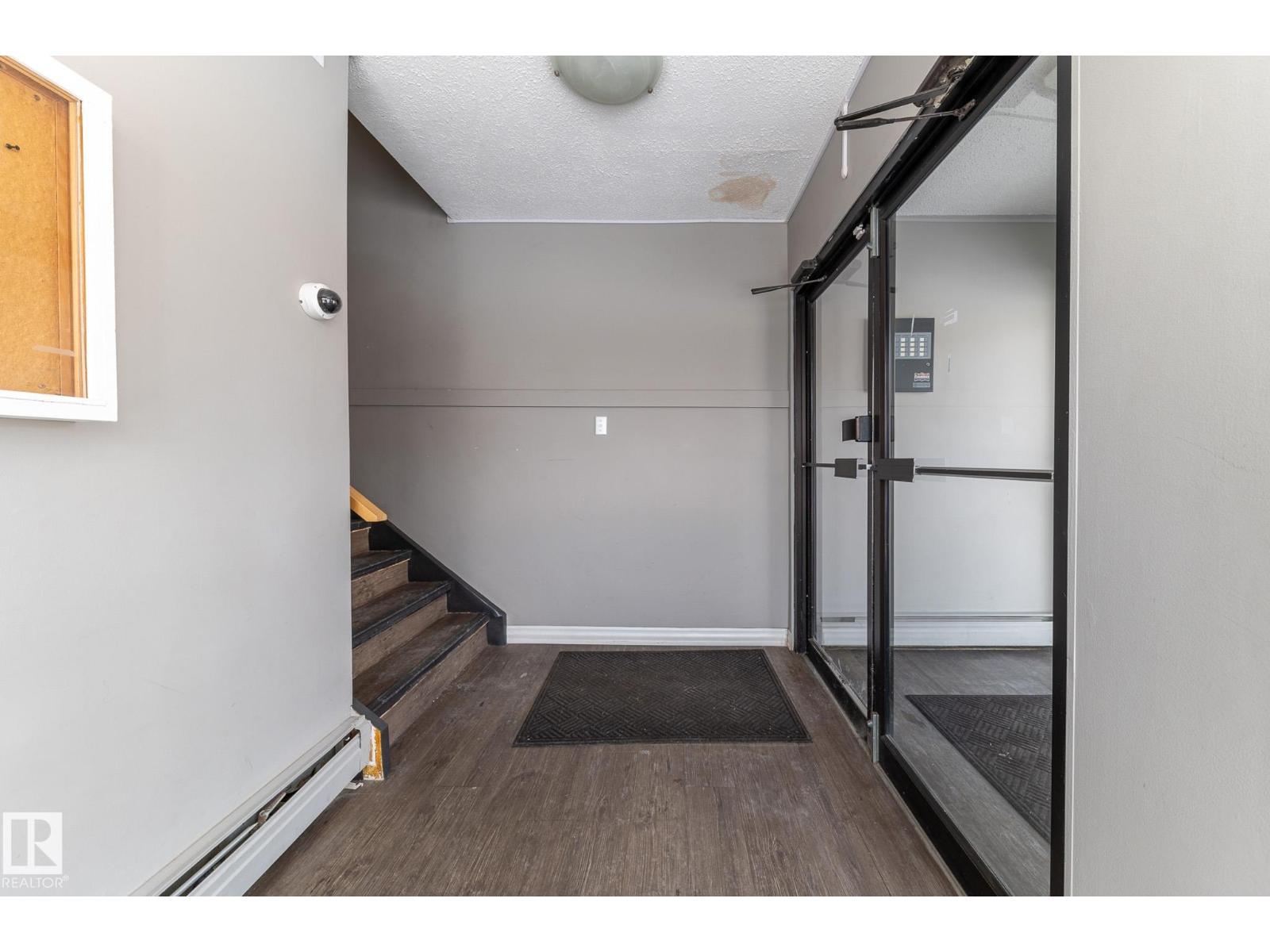 #130 95 McKenney AV - 6