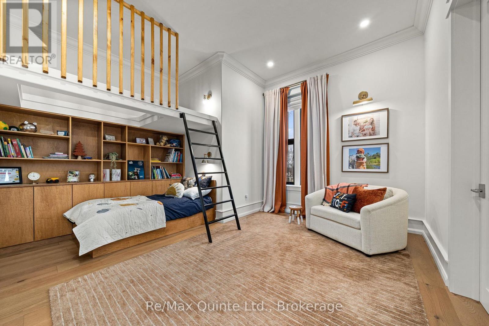 88 BRIDGE STREET - 32