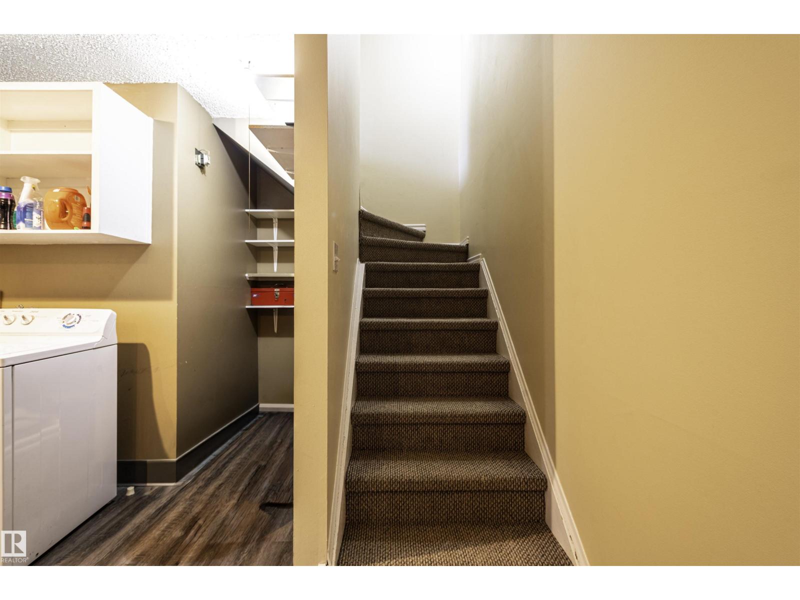 #130 95 McKenney AV - 20