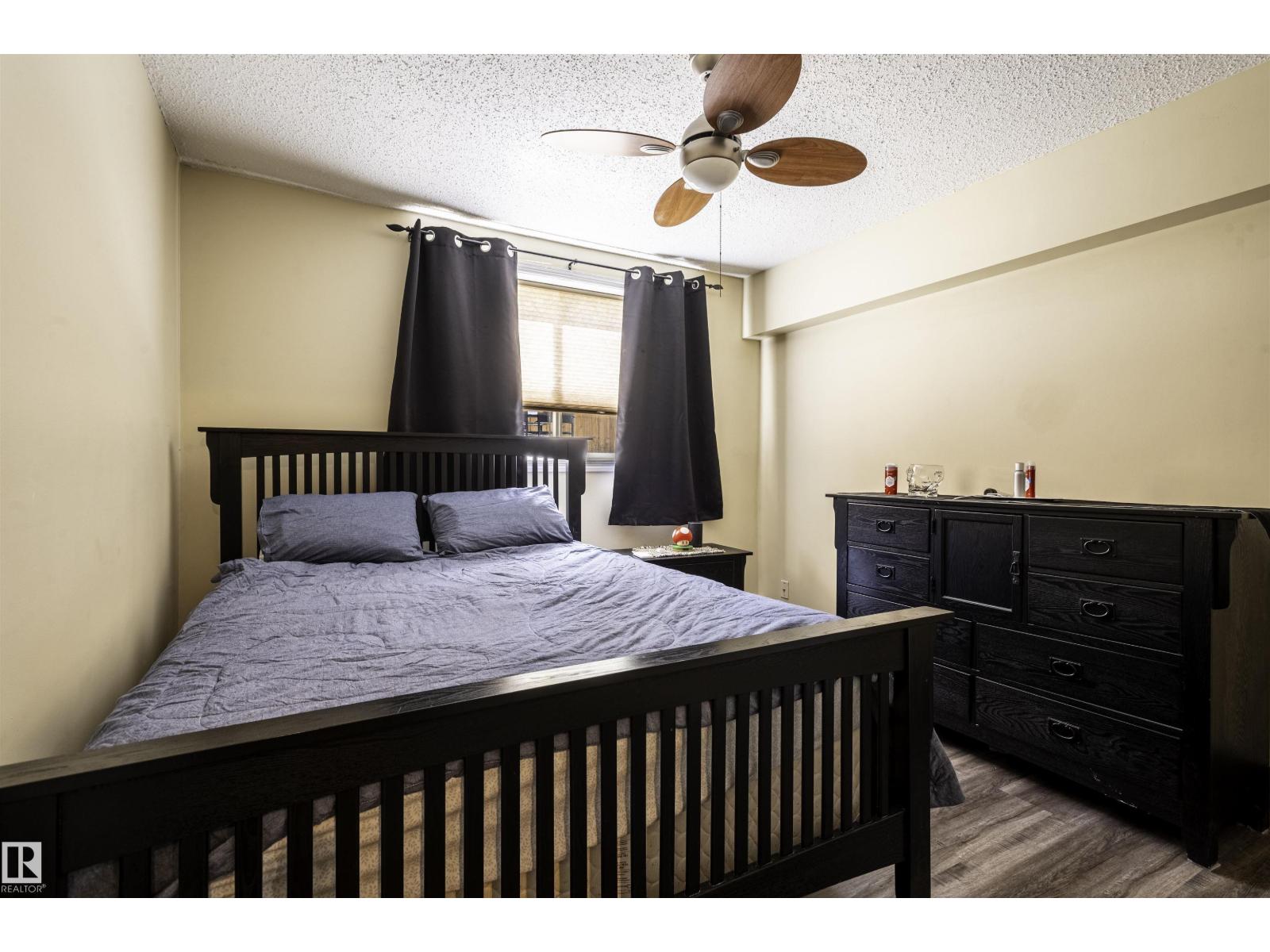 #130 95 McKenney AV - 29