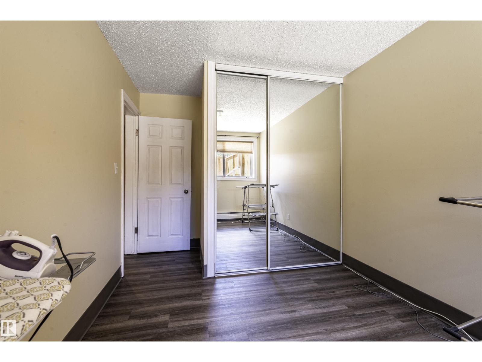 #130 95 McKenney AV - 32