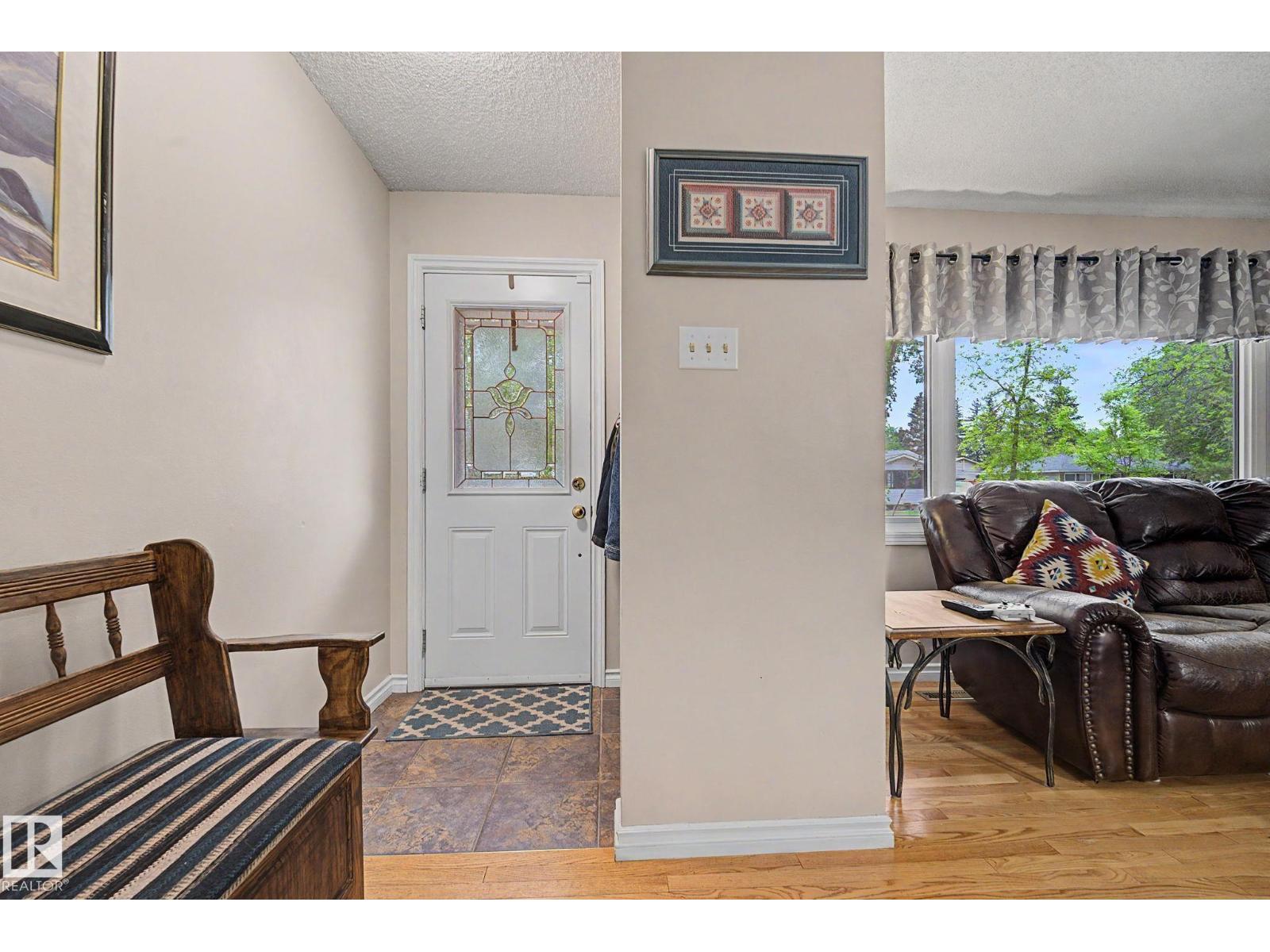 37 SUNNYSIDE CR — photo 7
