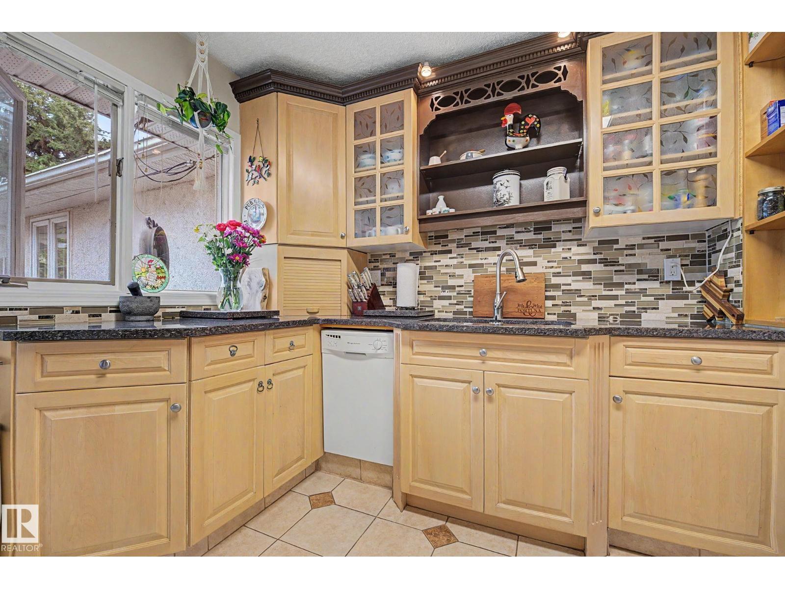 37 SUNNYSIDE CR — photo 16