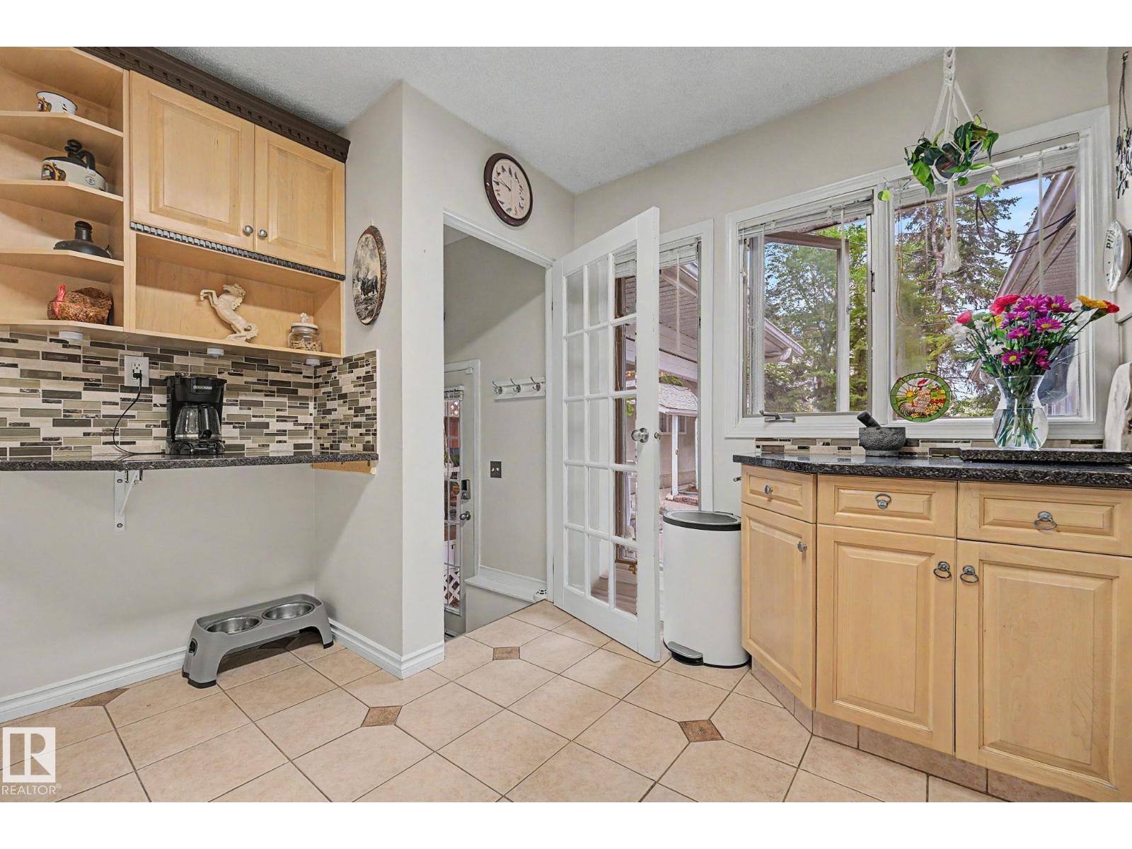 37 SUNNYSIDE CR — photo 15
