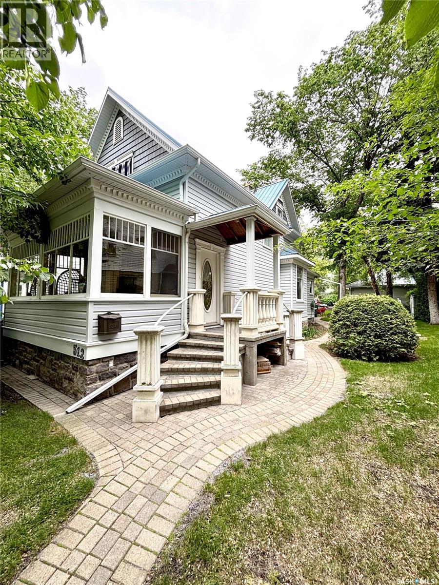 512 Bedford ROAD - photo 2
