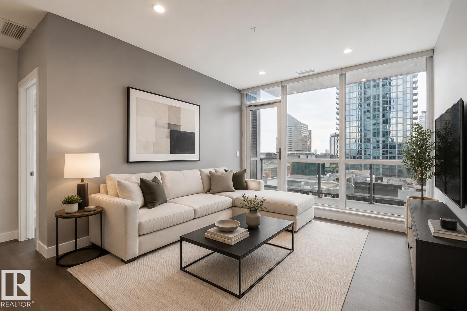 #809 10238 103 ST NW - photo 2