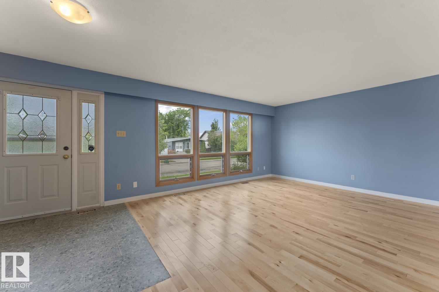 4302 44 ST - 4