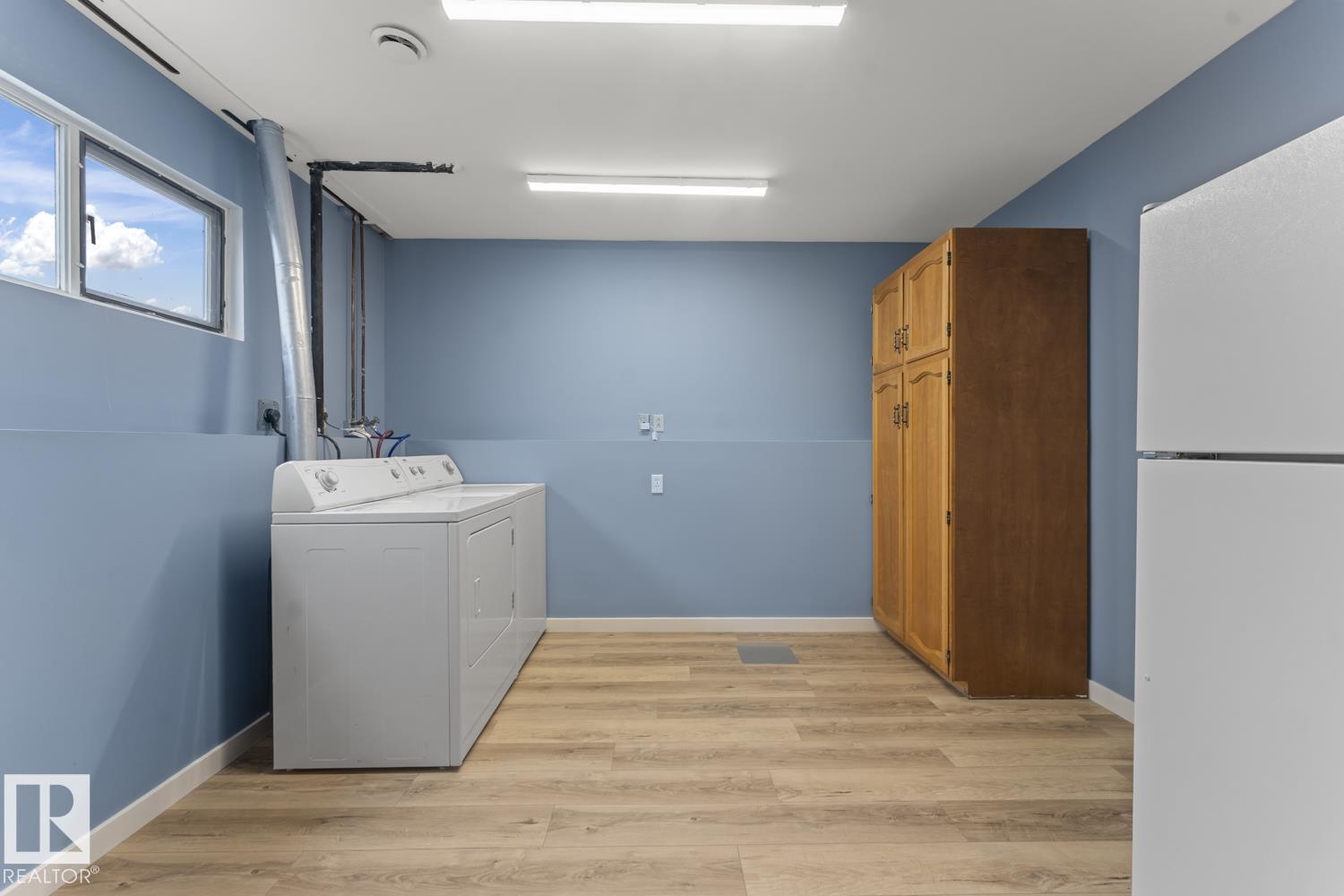 4302 44 ST - 25
