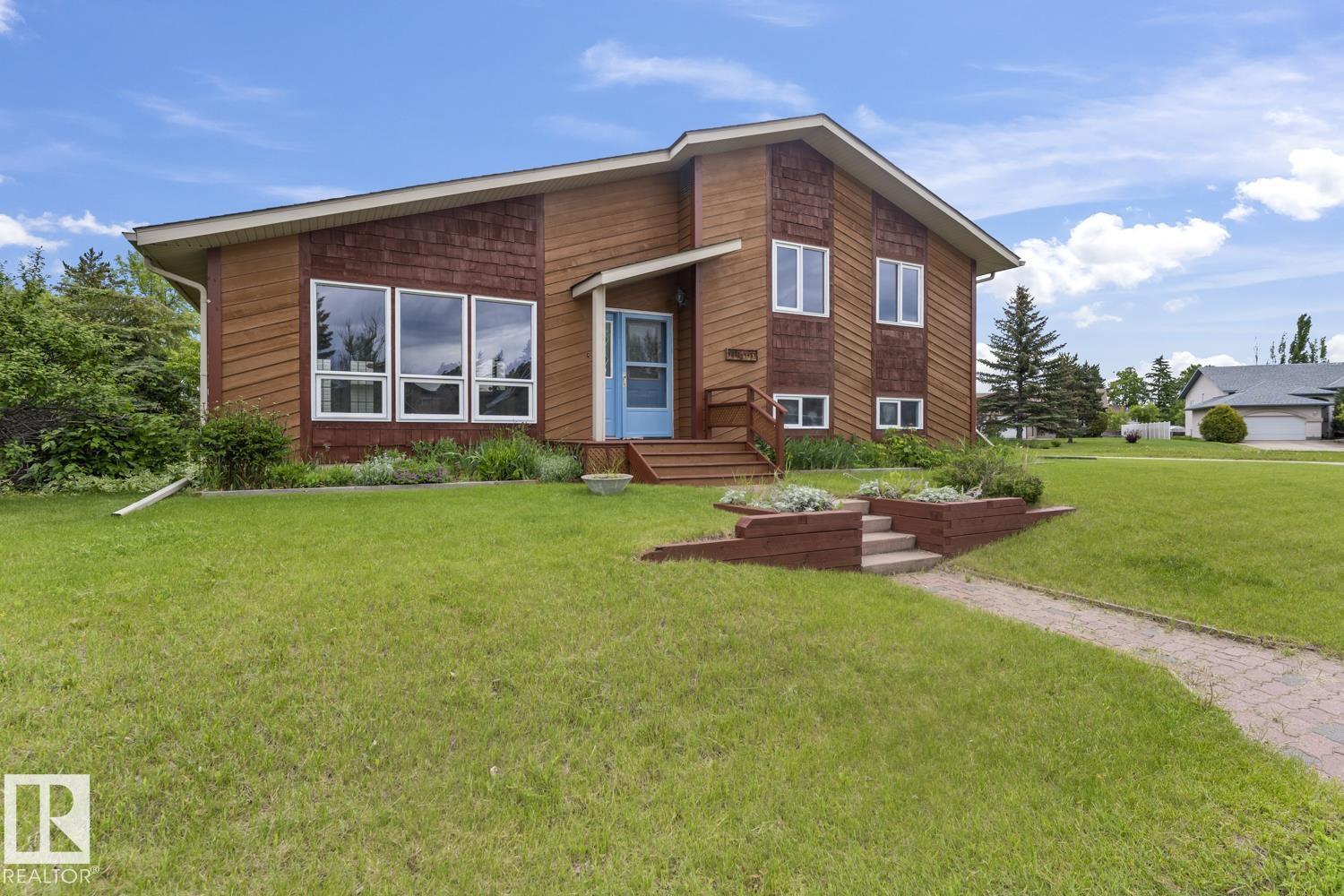 4302 44 ST - 2