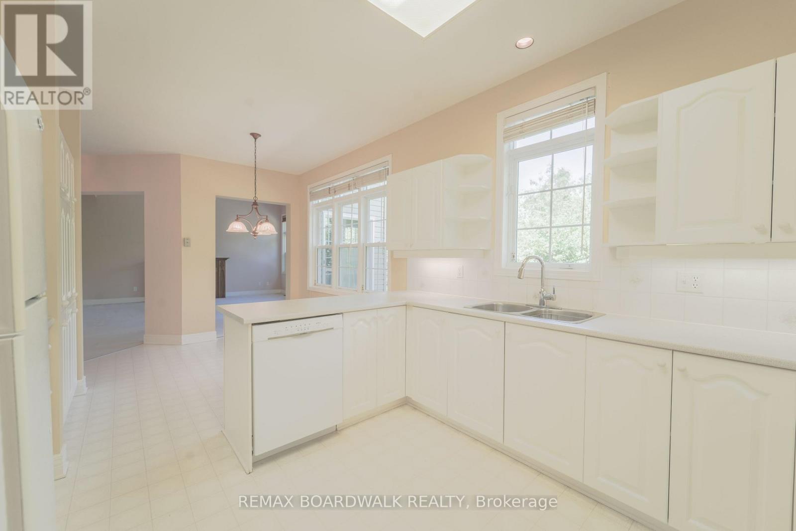 4 Bed, 3 Bath House for Sale in Ottawa – 57 MATTAWA CRESCENT, Ottawa – MLS# X13439710 - Image 12